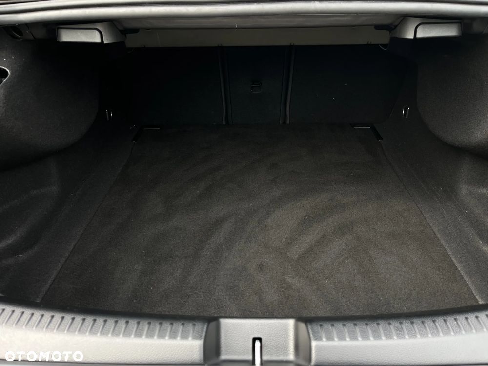 Mercedes-Benz CLA 180 Progressive 7G-DCT - 34