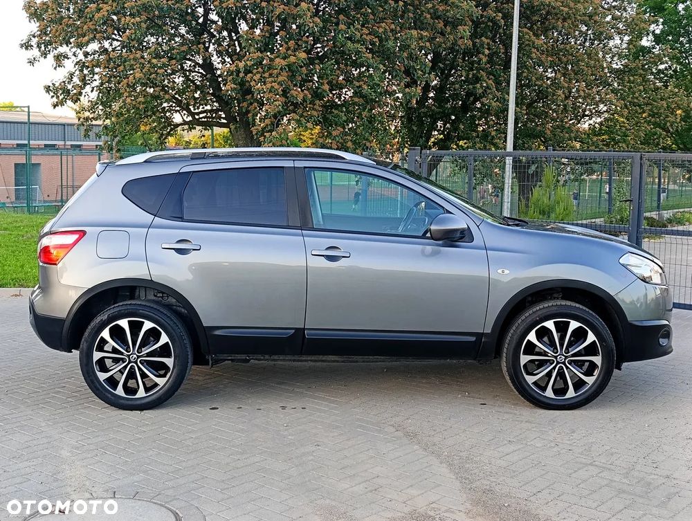 Nissan Qashqai 2.0 4x4 Tekna Premium - 5