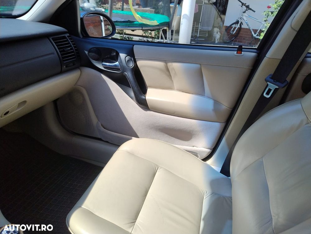 Opel Vectra - 8