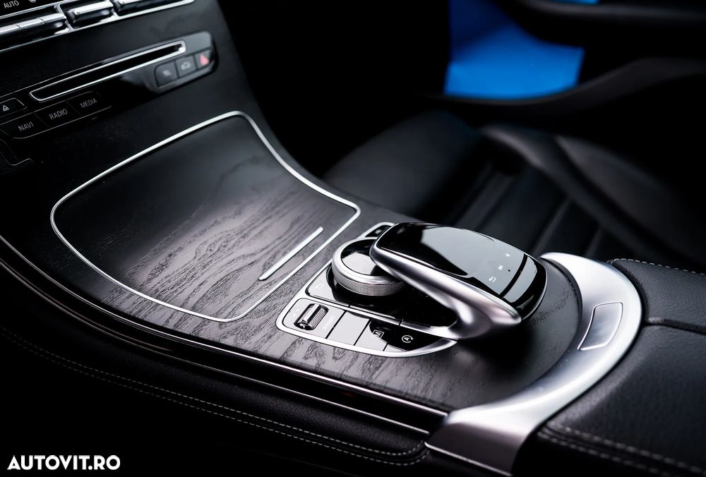 Mercedes-Benz GLC 300 4MATIC 9G-TRONIC AMG Line - 14