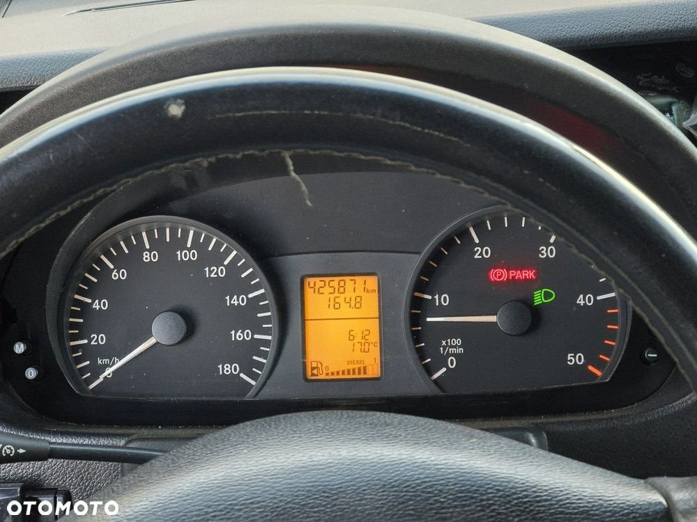 Mercedes-Benz Sprinter - 21