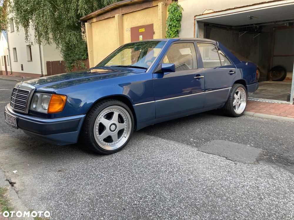 Mercedes-Benz W124 (1984-1993) - 1