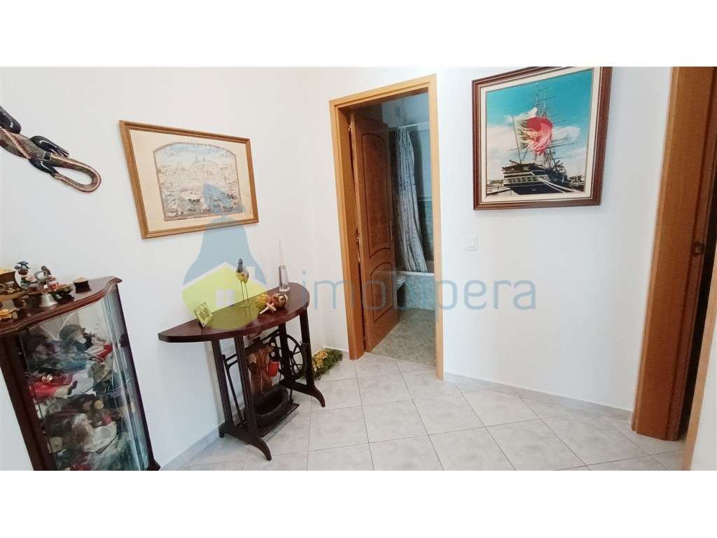Apartamento T2 com piscina e garagem, Armação de Pêra - Grande imagem: 2/15