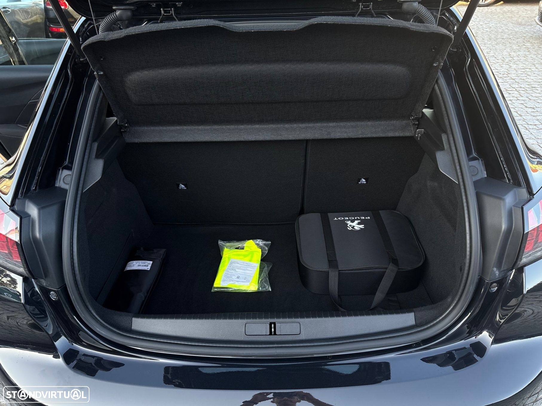 Peugeot e-208 50 kWh Allure Pack - 31