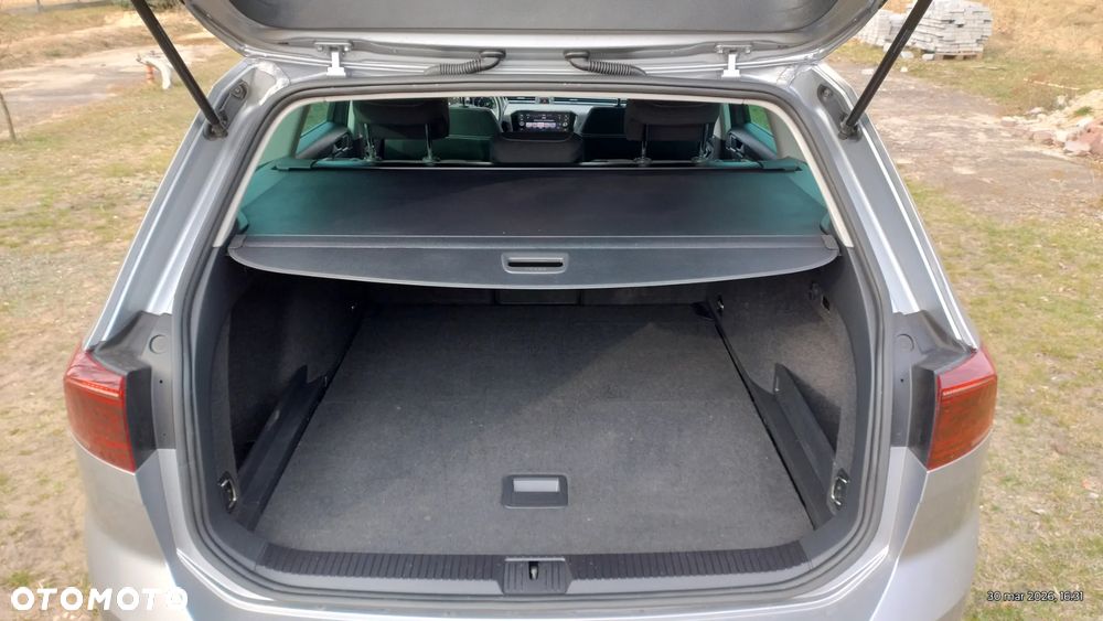 Volkswagen Passat 2.0 TDI Elegance DSG - 29