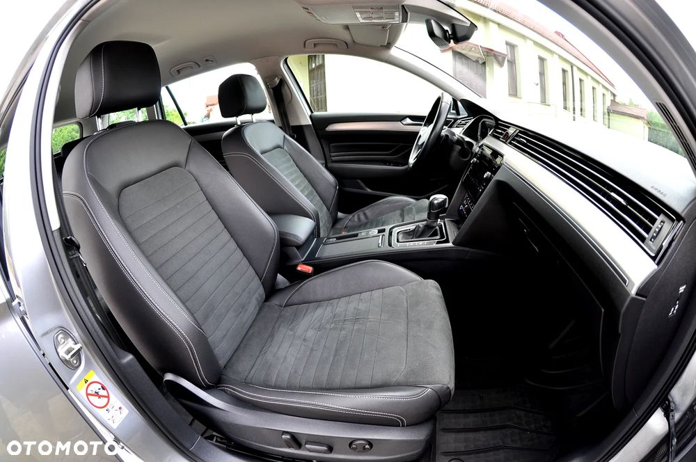 Volkswagen Passat 2.0 TDI EVO Elegance DSG - 15