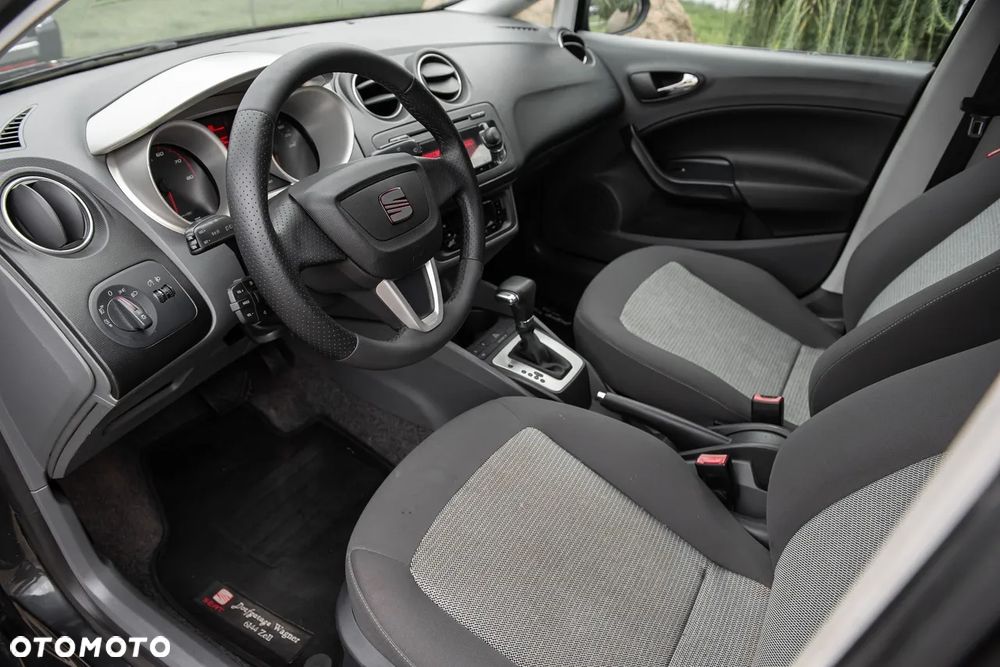 Seat Ibiza 1.6 16V Sport DSG - 17