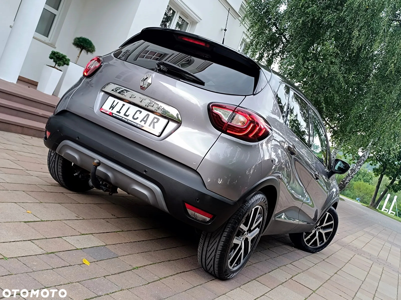 Renault Captur 1.3 Energy TCe Initiale Paris EDC - 8