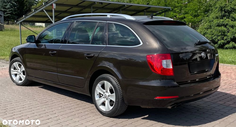 Skoda Superb 2.0 TDI Elegance - 14