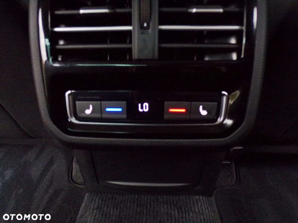 Volkswagen Passat 2.0 TDI (BlueMotion Technology) Comfortline - 33