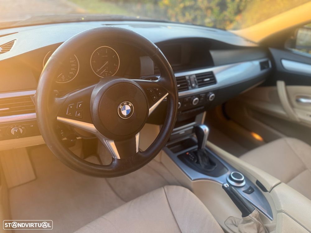 BMW 520 dA Touring - 10
