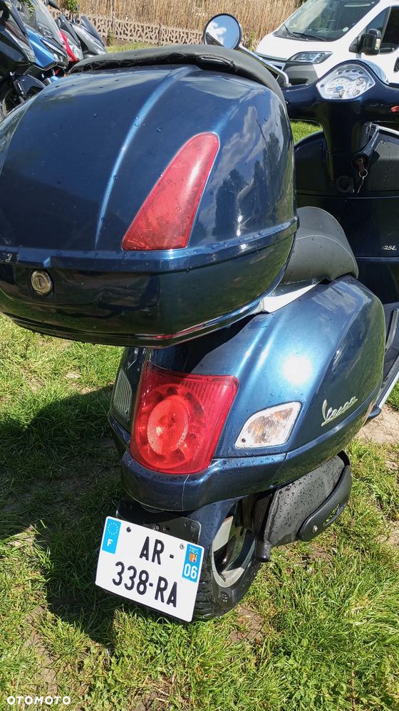 Vespa GTS - 7