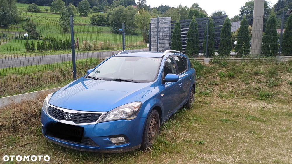 Kia Ceed - 1