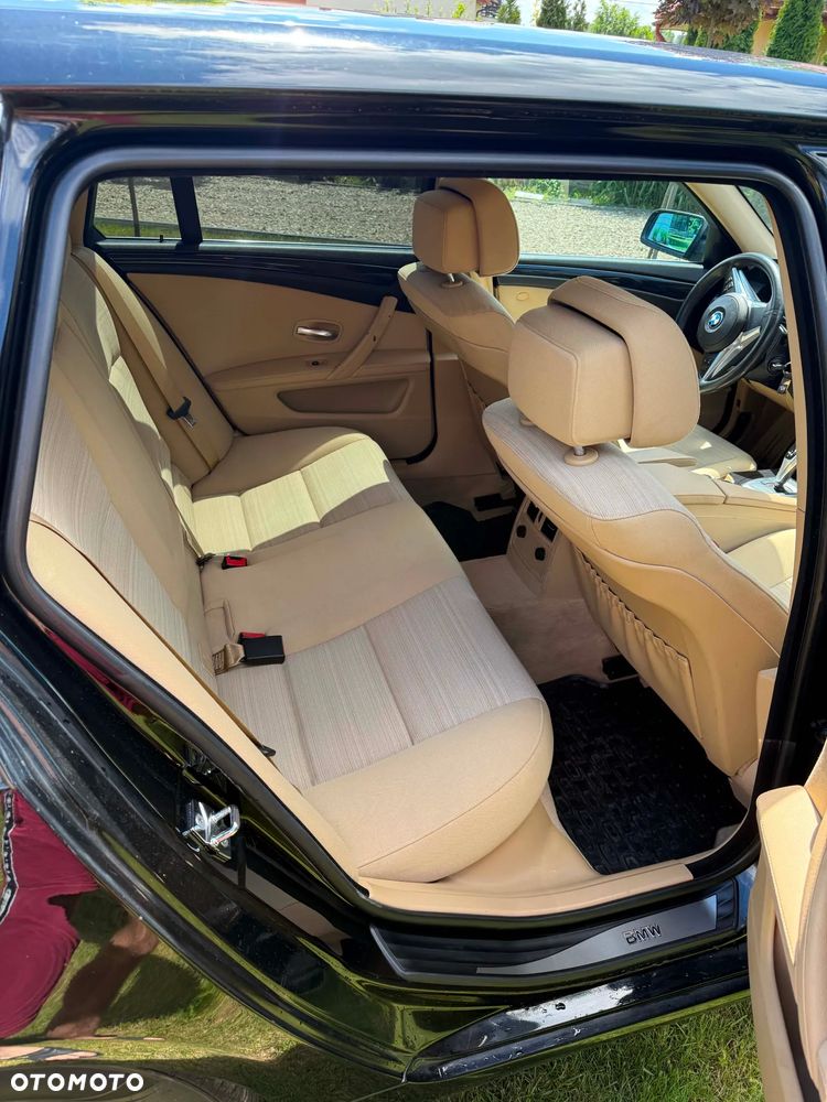 BMW Seria 5 523i - 8