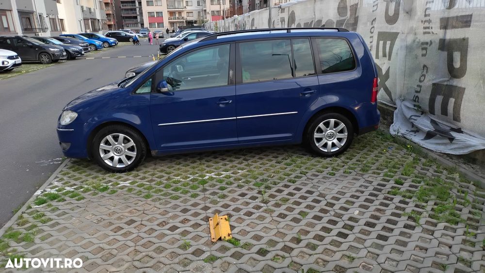 Volkswagen Touran 2.0 TDI DPF Trendline - 3