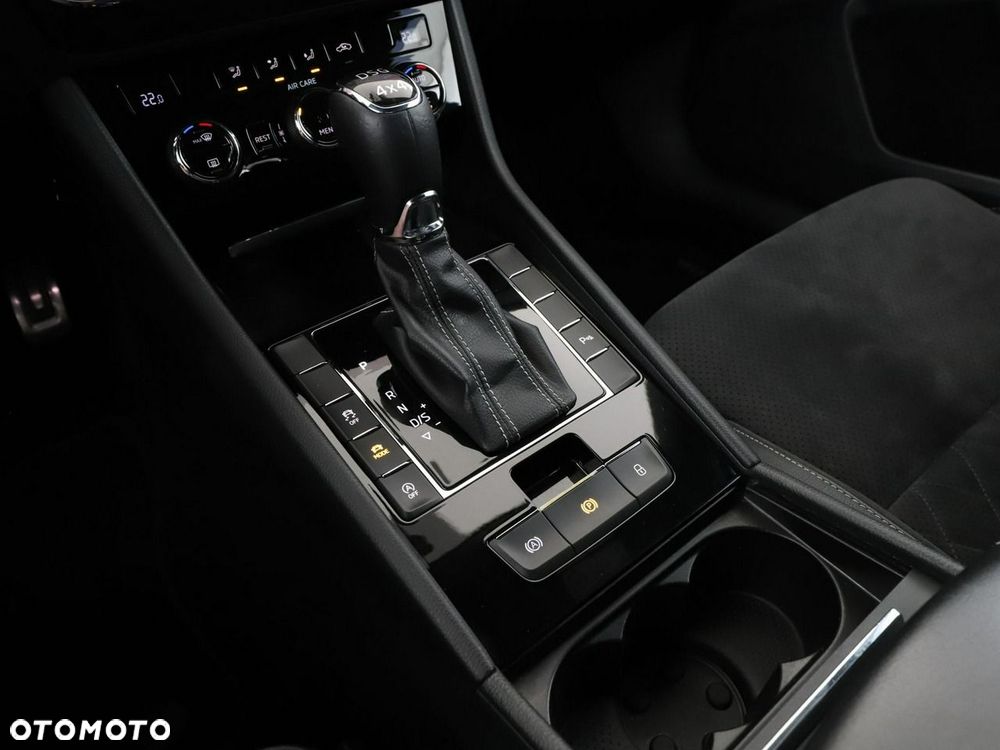 Skoda Superb 2.0 TDI 4x4 Sportline DSG - 30