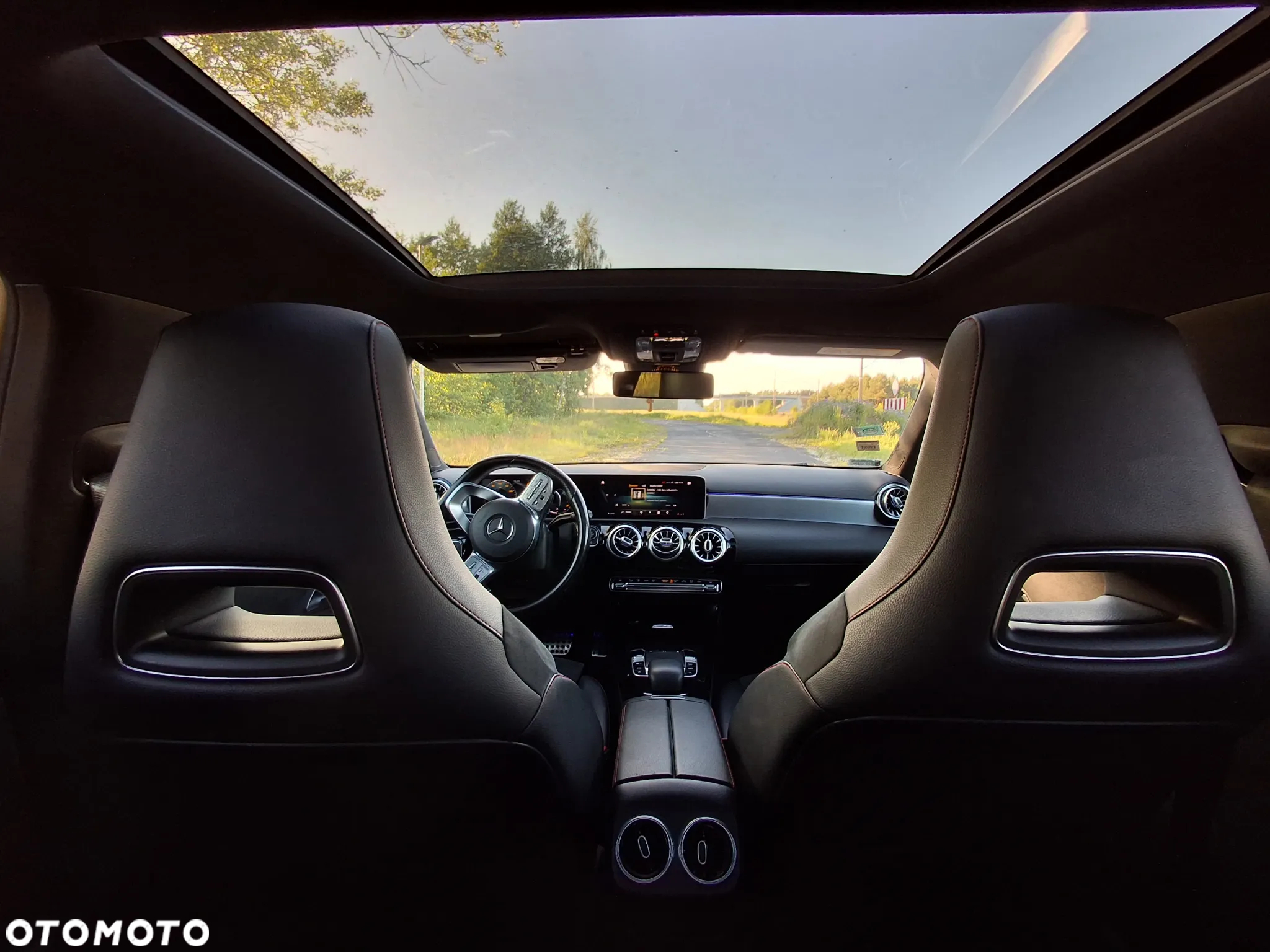 Mercedes-Benz Klasa A 220 4-Matic AMG Line 7G-DCT - 14