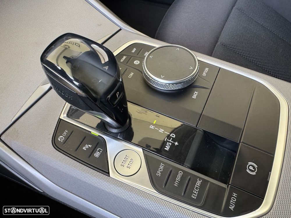 BMW 330 - 12