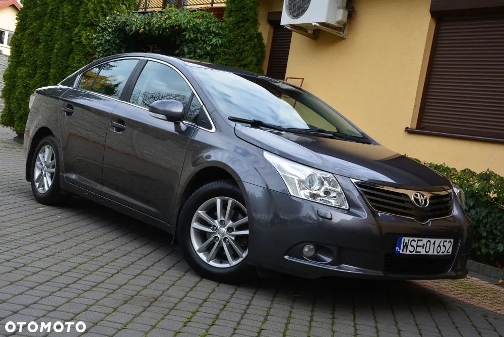 Toyota Avensis 1.8 Sol plus NAVI - 3