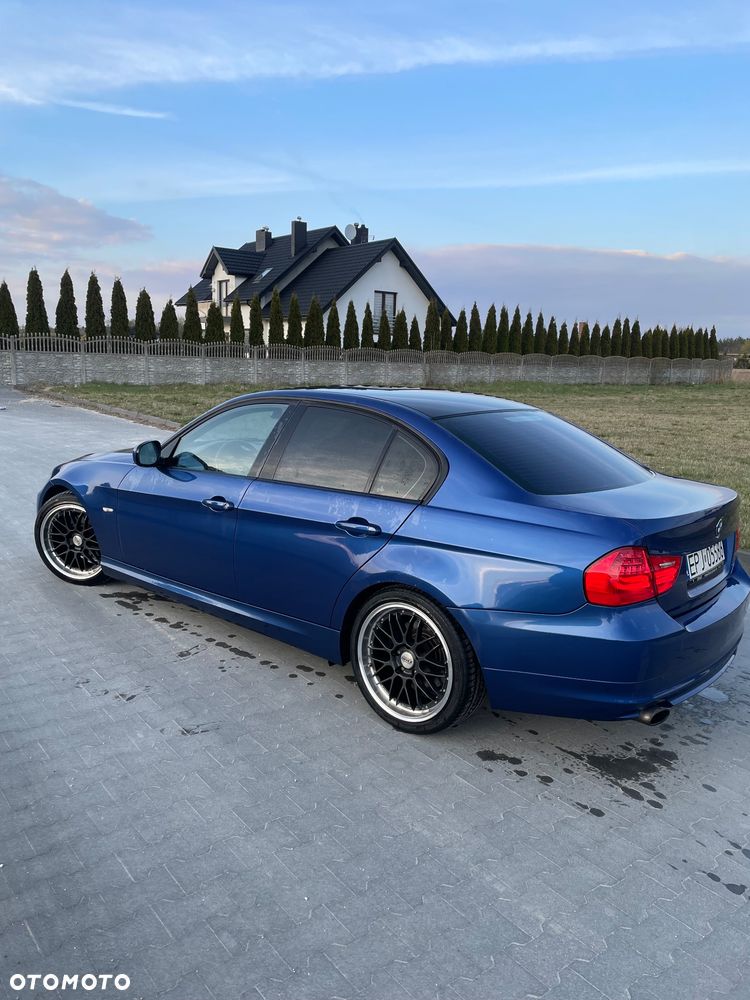 BMW Seria 3 318i - 3