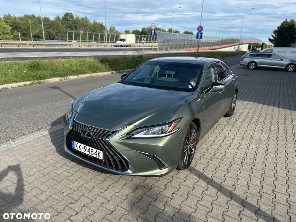 Lexus ES 300h Business Edition - 2