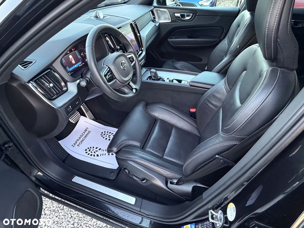 Volvo XC 60 B4 D AWD Ultimate Dark - 26