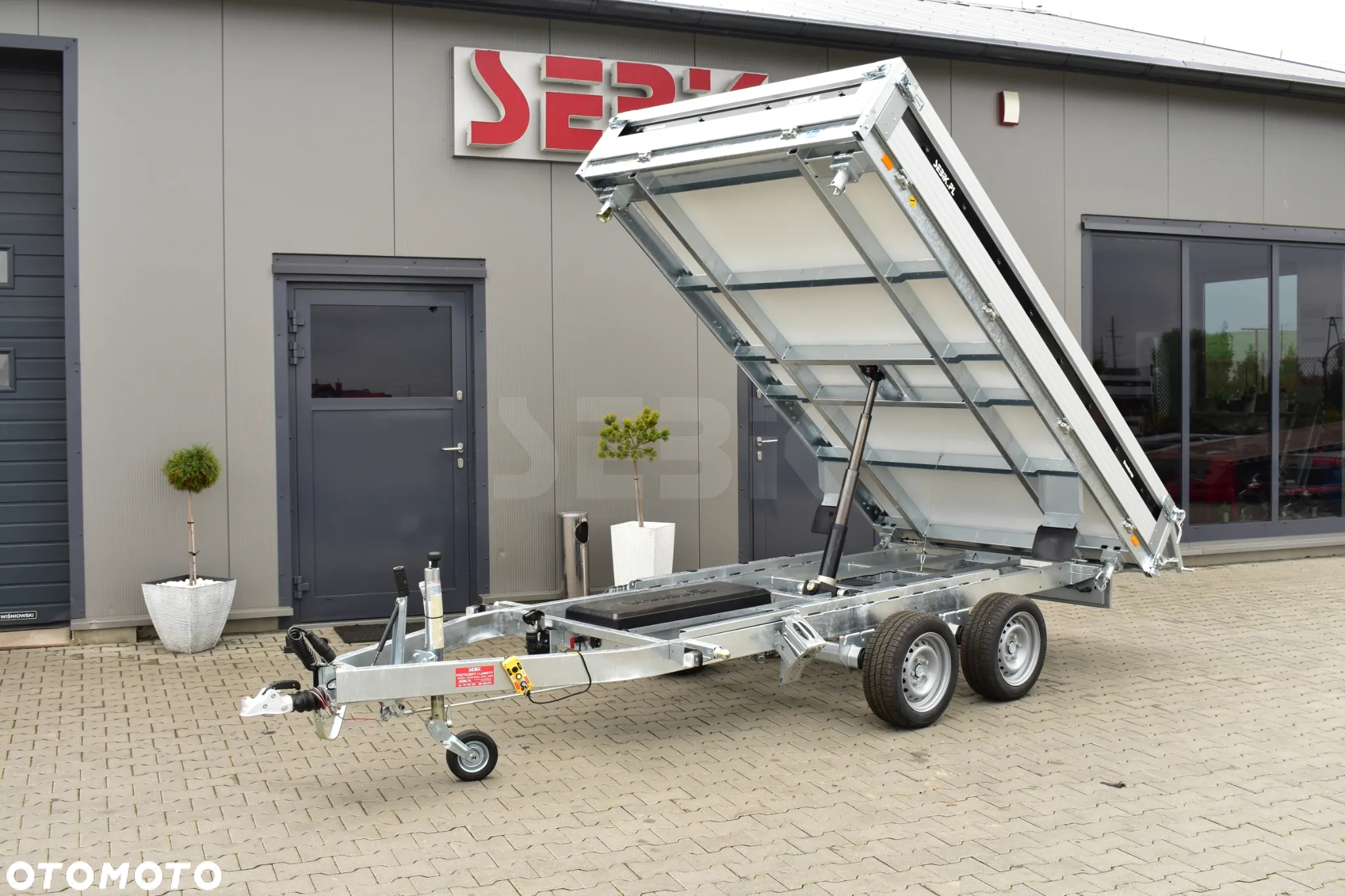 Brenderup MOCNY I LEKKI KIPER 3 STRONY TT5325 DMC 3500 kg. - 8