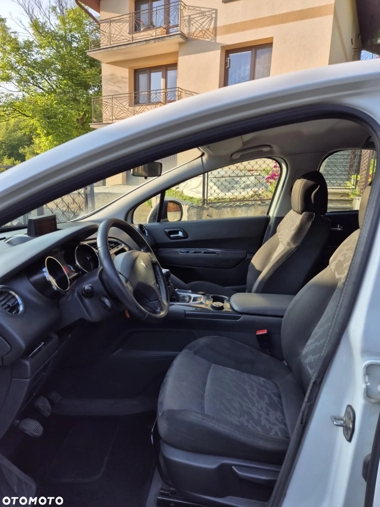 Peugeot 3008 1.6 HDi Premium - 6