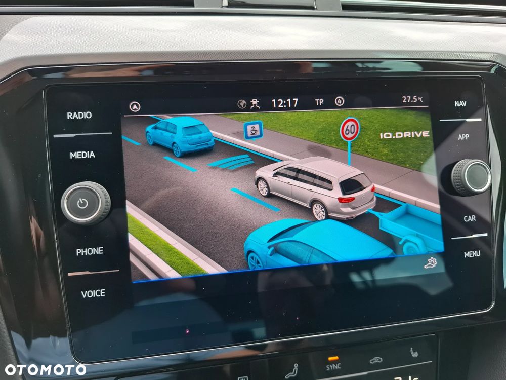 Volkswagen Passat 2.0 TDI EVO Business DSG - 25