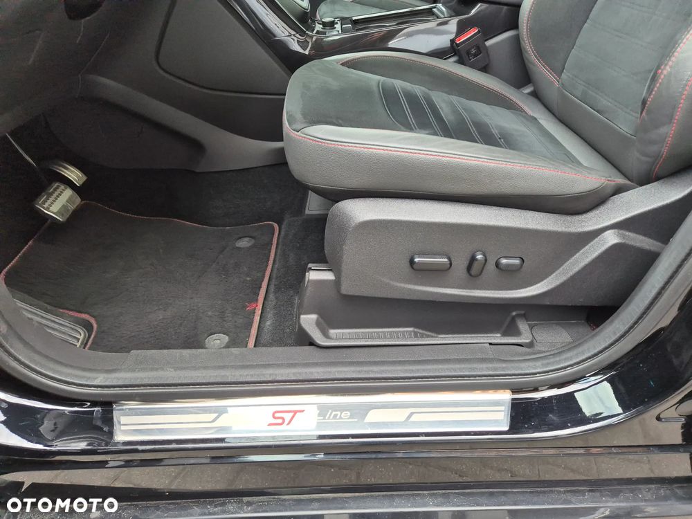 Ford Kuga 2.0 TDCi AWD ST-Line - 11