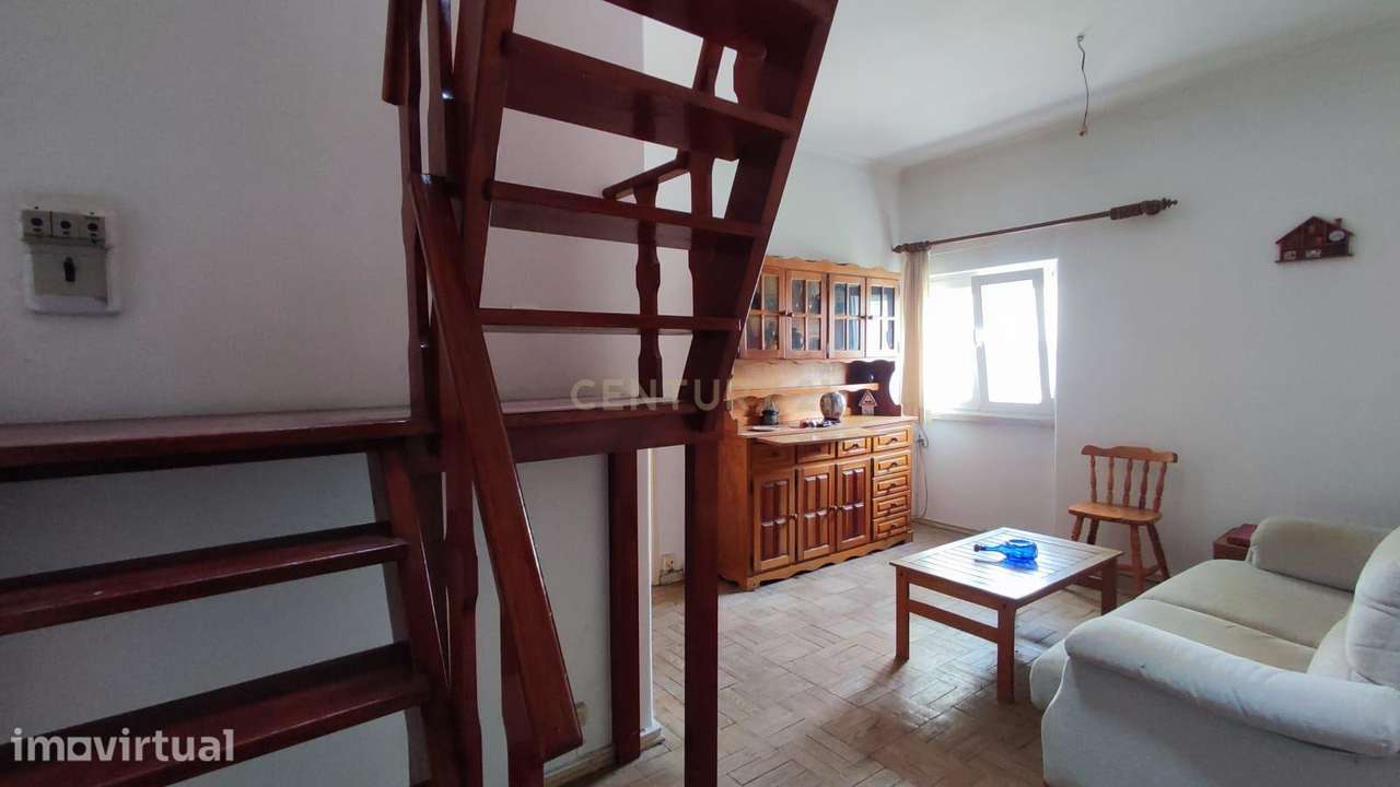 Apartamento T1+1 na Cruz de Pau - Oportunidade Única! - Grande imagem: 2/15