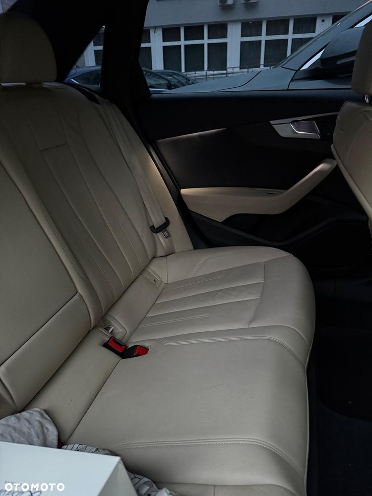 Audi A4 Limousine - 20