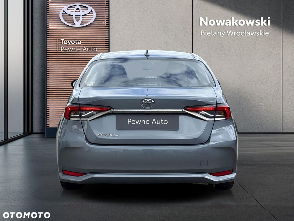 Toyota Corolla - 5