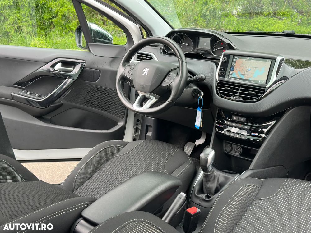 Peugeot 208 Blue-HDi 100 Stop&Start Allure - 7
