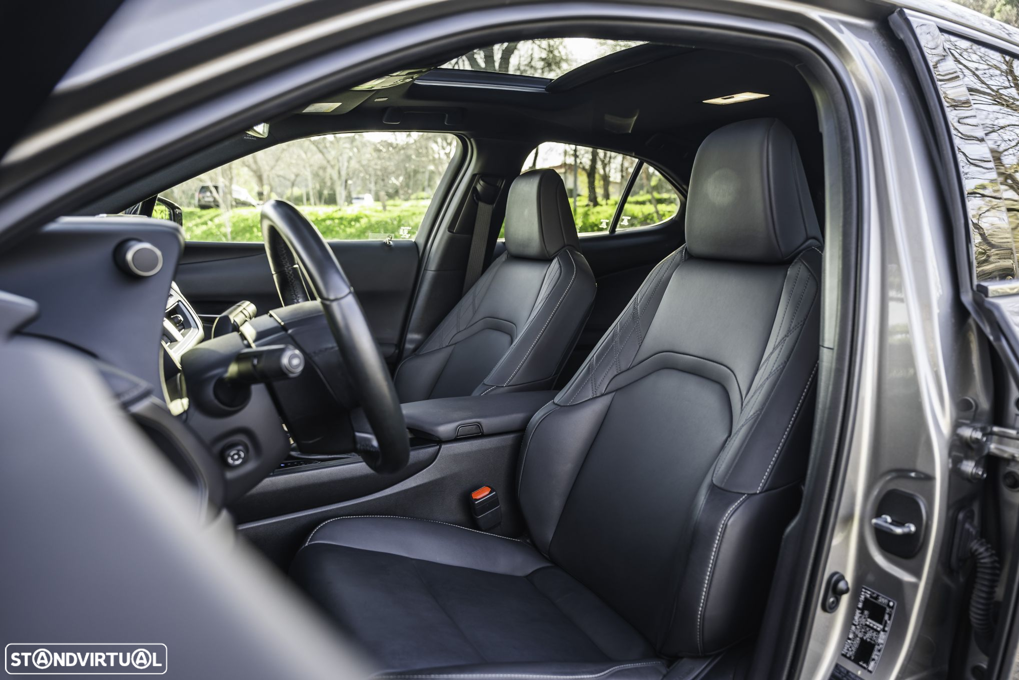 Lexus UX 250h Sport (Ecrã 12.3) - 11