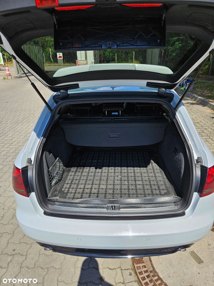 Audi A4 Avant 2.0 TDI DPF Quattro - 27