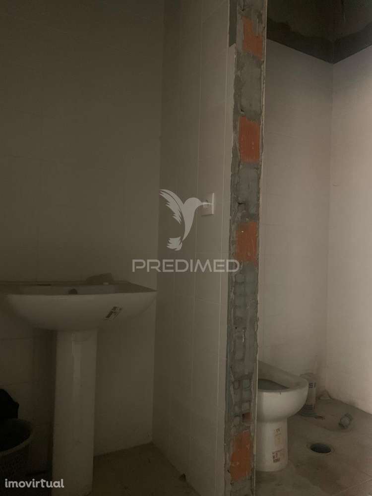 Loja em bruto na Praça da Rainha Dona Amélia, Bonfim - Grande imagem: 5/11