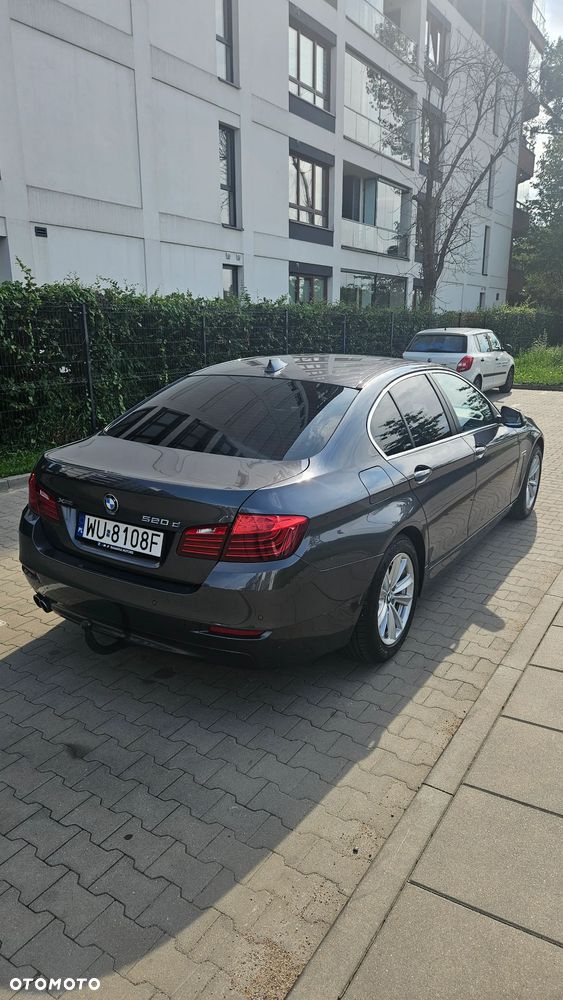 BMW Seria 5 520d xDrive - 4