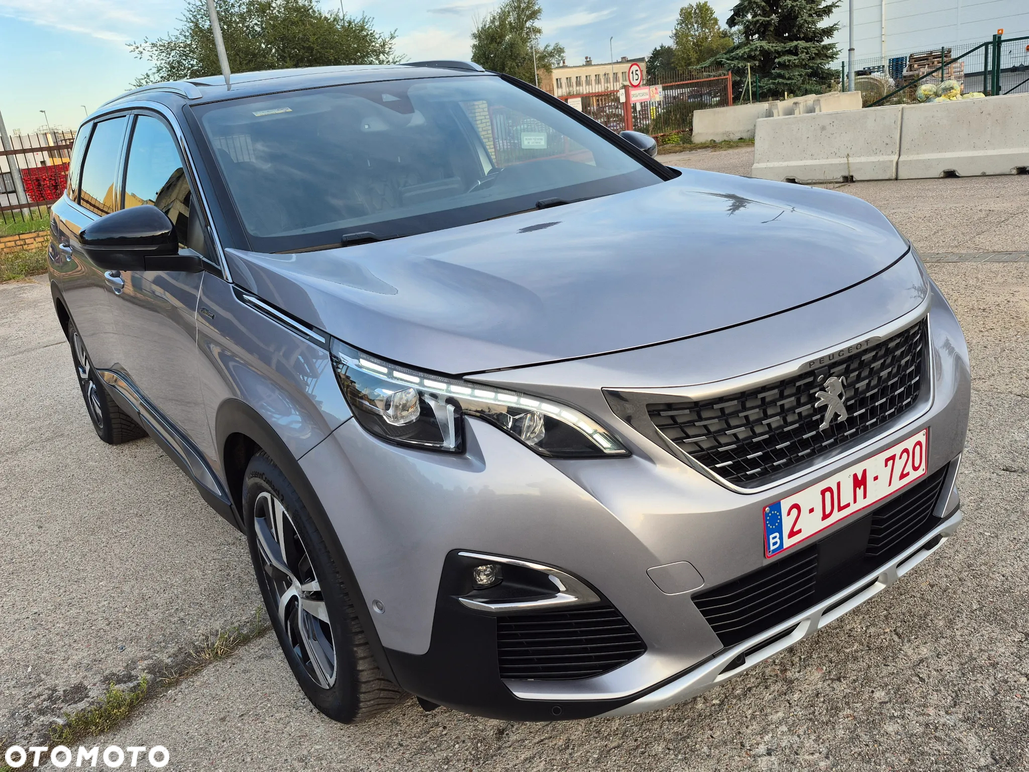 Peugeot 5008 - 31