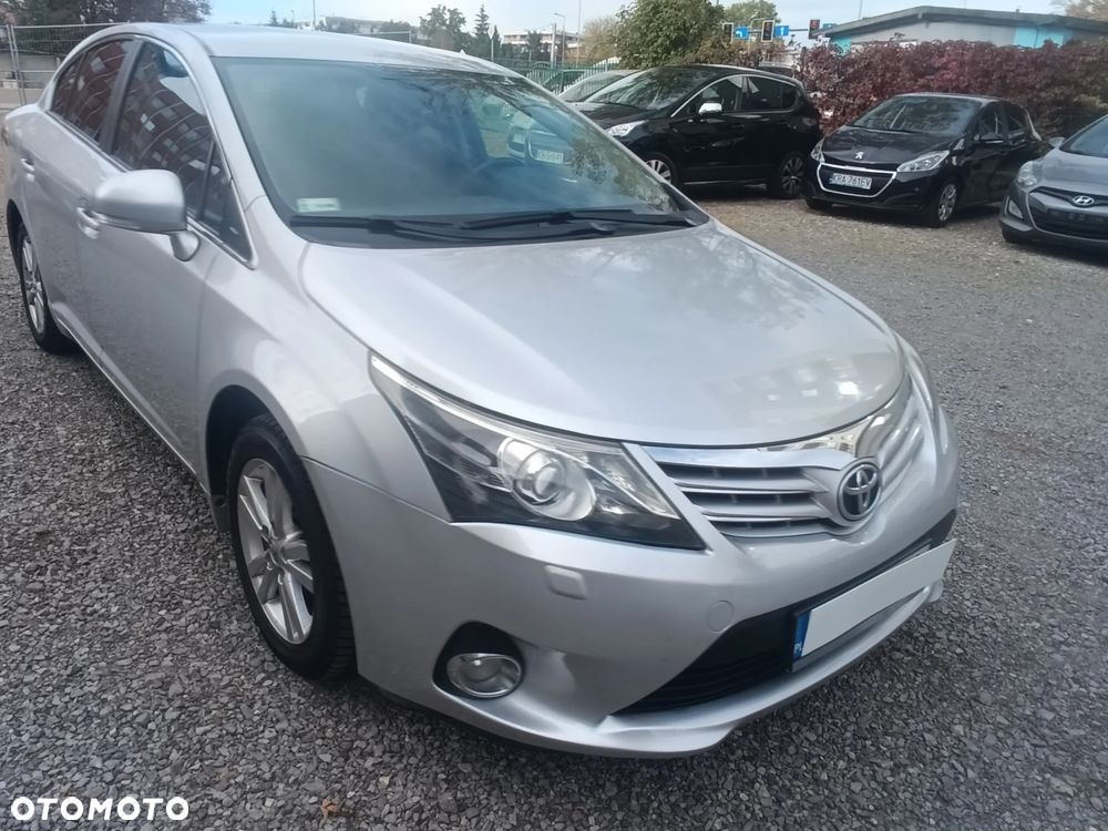 Toyota Avensis 2.0 D-4D Luna - 1