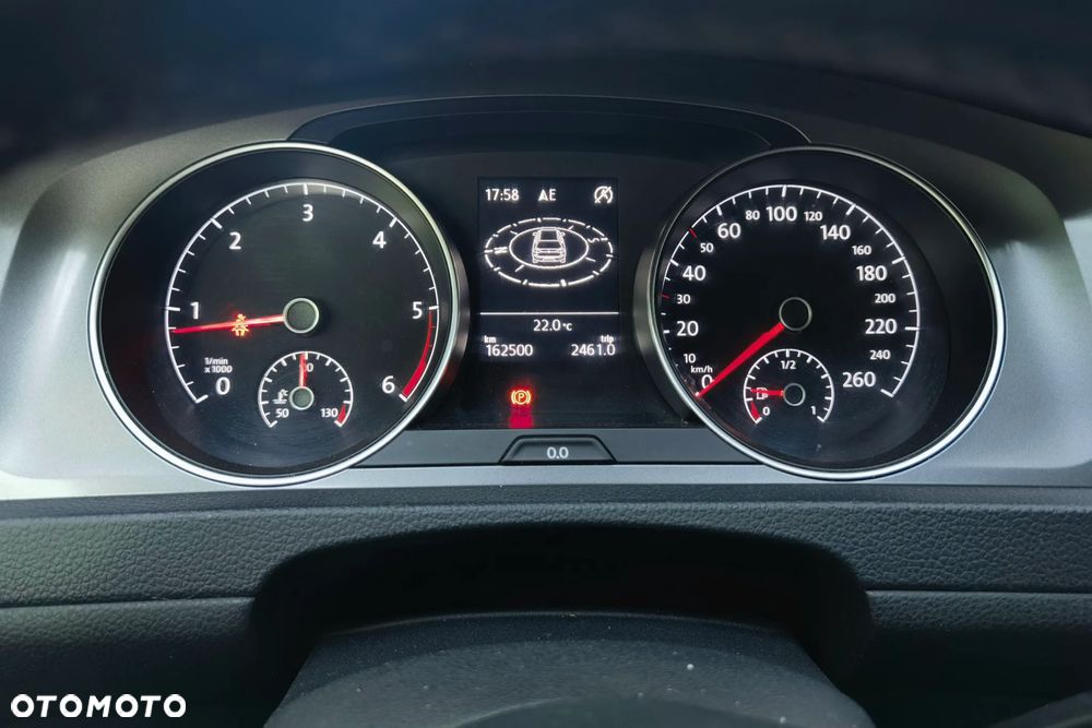 Volkswagen Golf 1.6 TDI BlueMotion Technology Lounge - 27