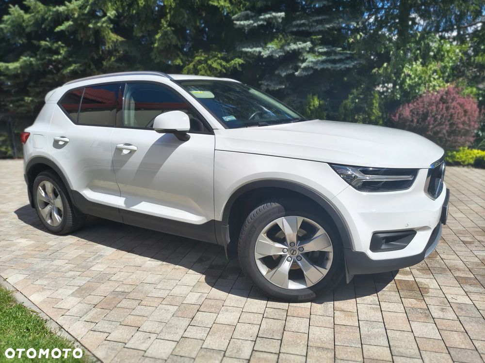 Volvo XC 40 T3 Momentum Pro - 1