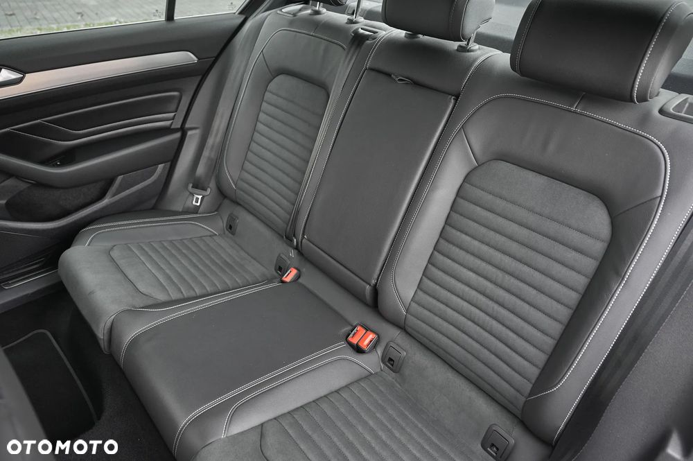 Volkswagen Passat - 8