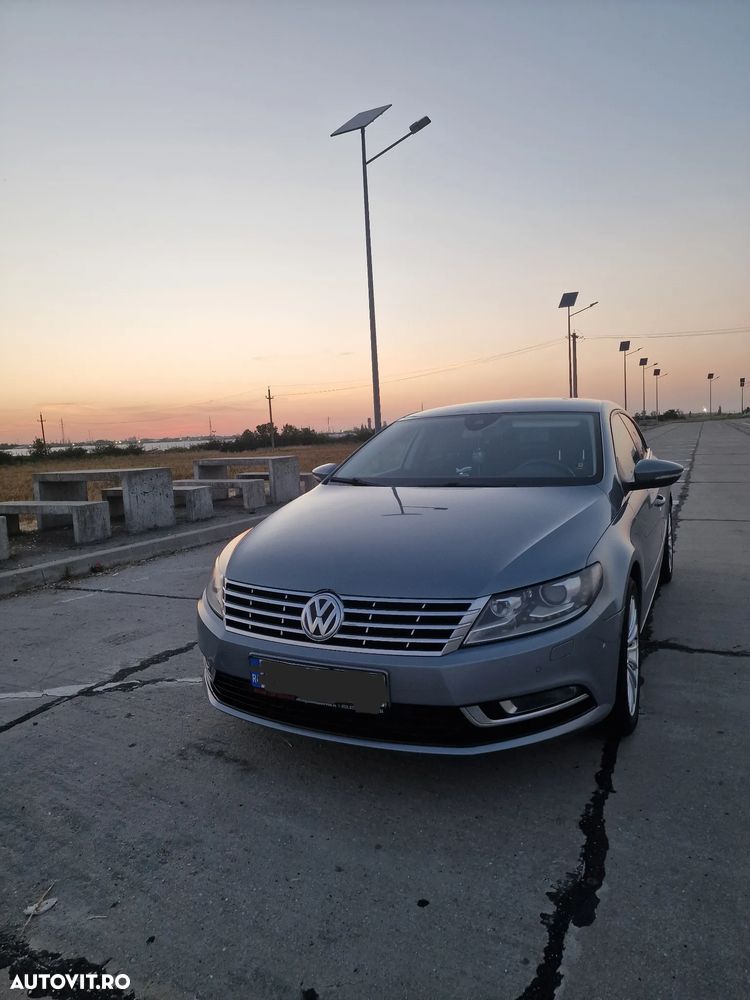 Volkswagen Passat 2.0 TDI BlueMotion Technology DSG Highline - 1
