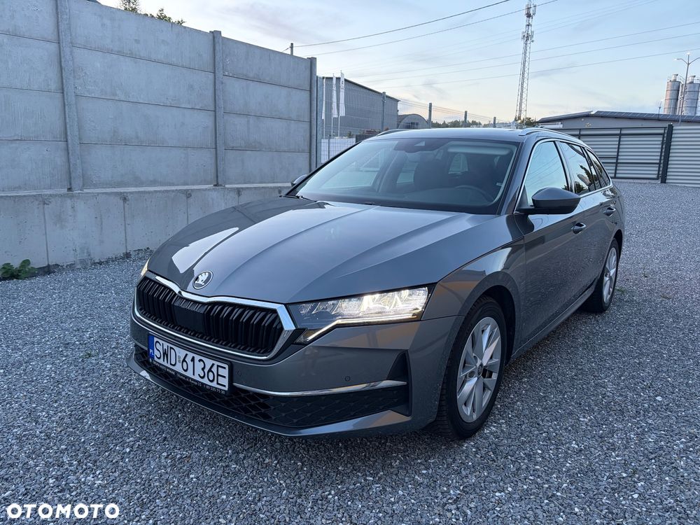 Skoda Octavia 2.0 TDI Selection DSG - 2