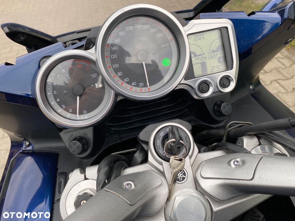 Yamaha FJR - 8