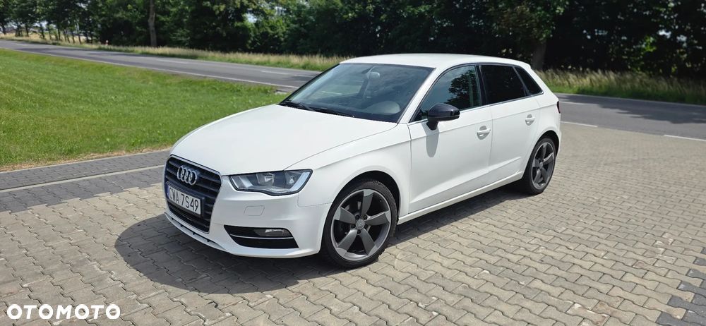 Audi A3 Sportback - 1