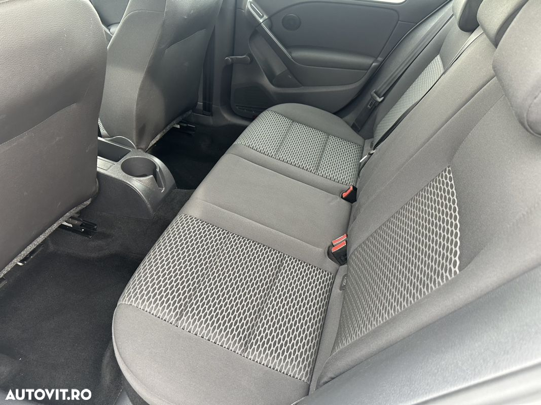 Volkswagen Golf 1.2 TSI Comfortline DSG - 26