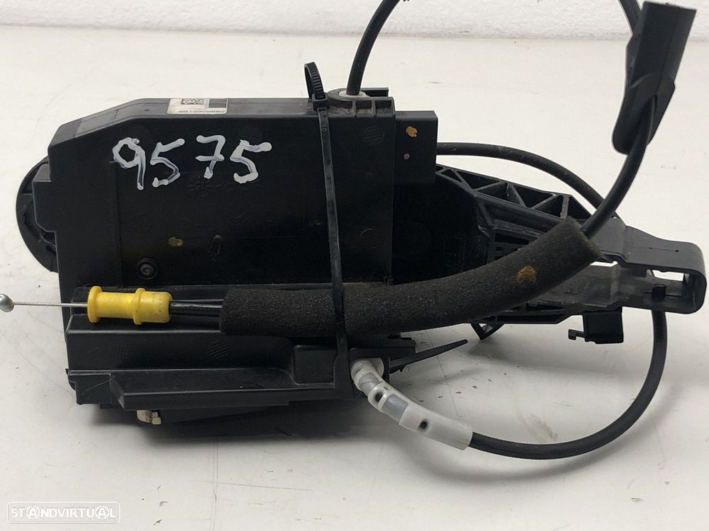 Fecho da porta Trás Dto Usado PEUGEOT 308 SW II 1.6 BlueHDi 120 | 03.14 - - 2