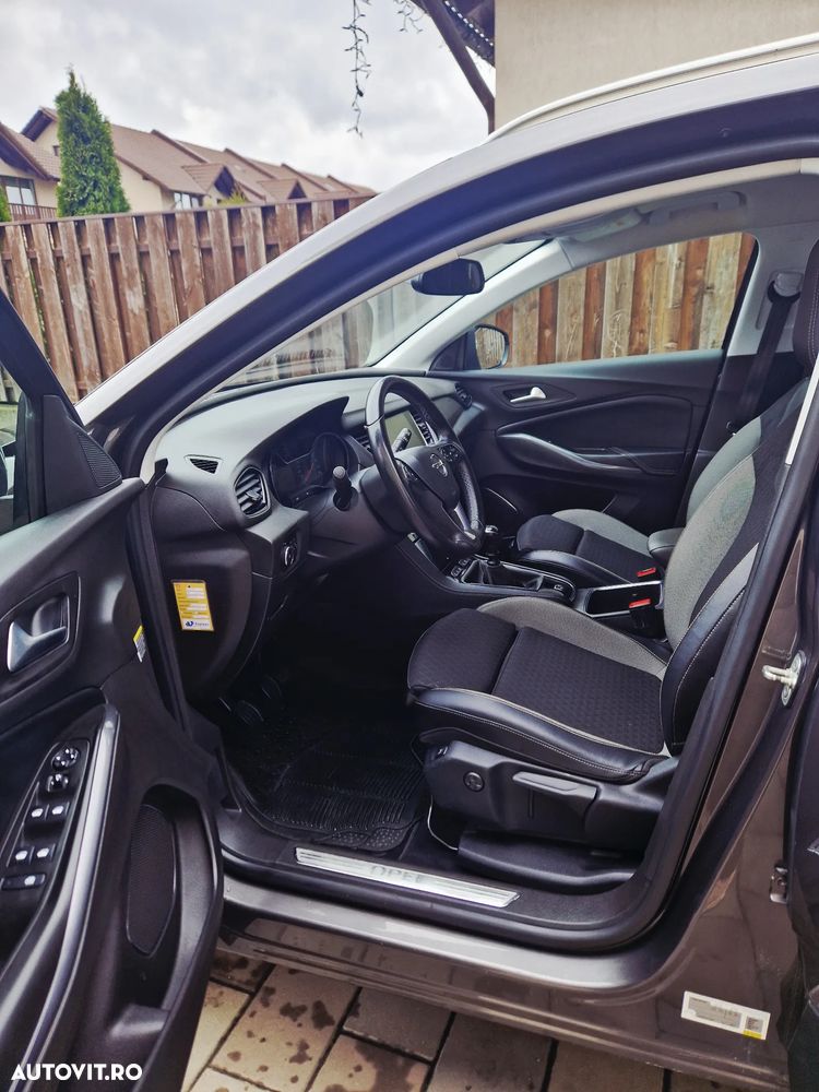 Opel Grandland X 1.6 START/STOP Enjoy - 6